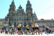 Viaggi Sport Cicloturismo Cammino di Santiago Gruppo Arrivo Cattedrale Santiago