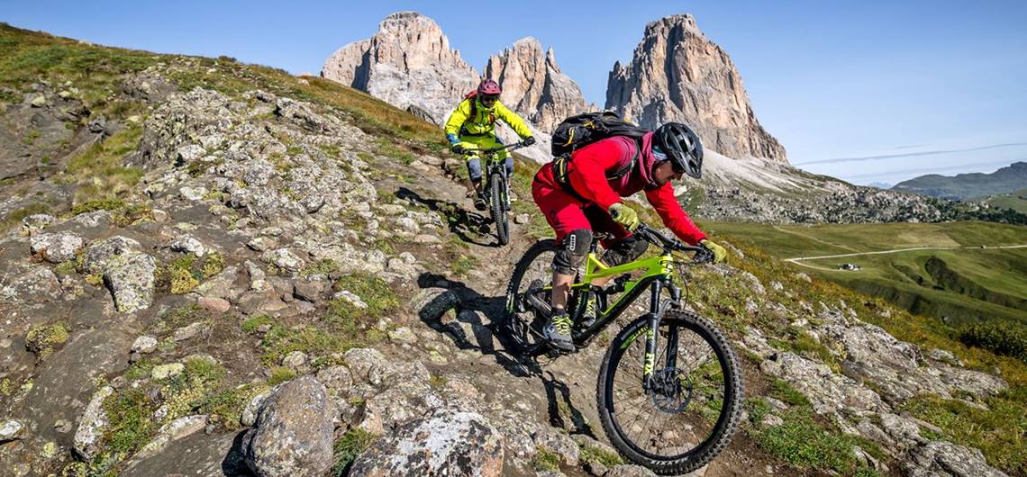 Mountain Bike Dolomiti Mtb Enduro Ebike Sella Ronda Tour-Copyright-Archivio-Immagini-Apt-Val-Di-Fassa-Photo-Andrea-Costa