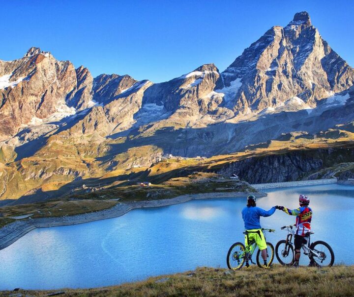 mountain bike valle d' aosta mtb enduro ebike bike park tour guida vacanza