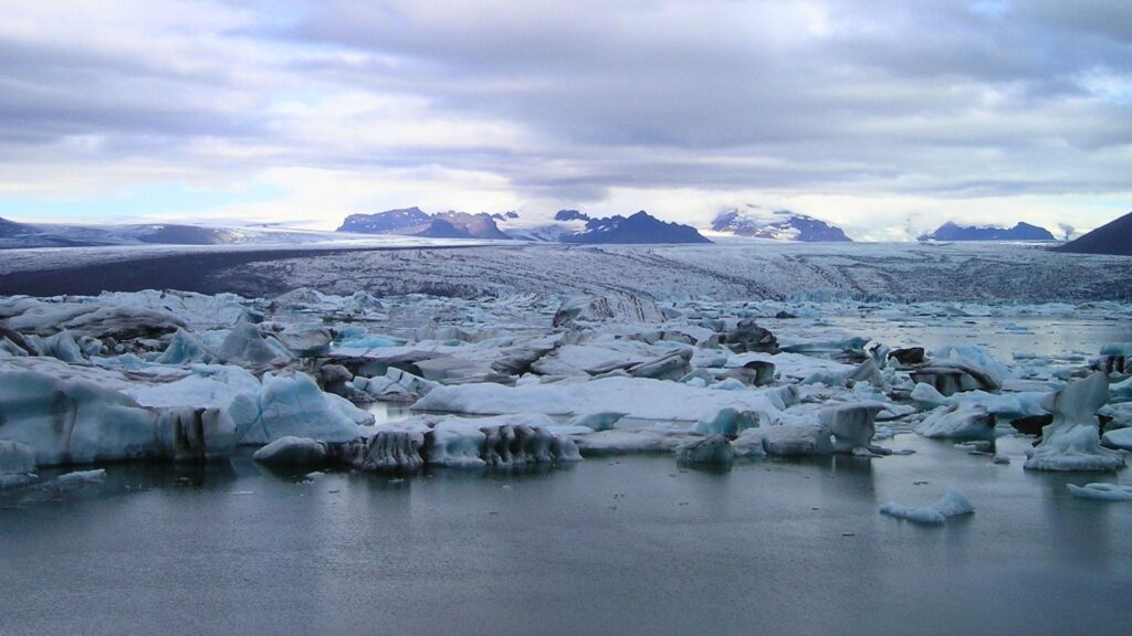 islanda viaggio moto natura laguna iceberg